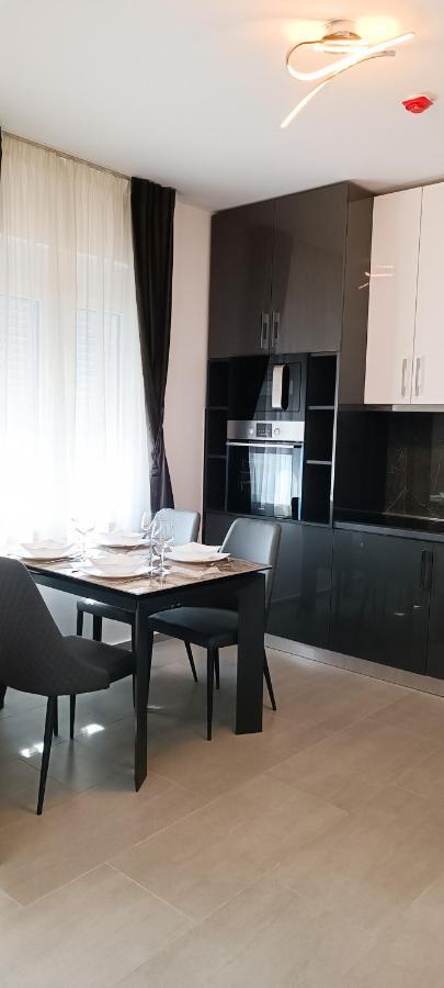 Eden apartments Tivat Exterior foto