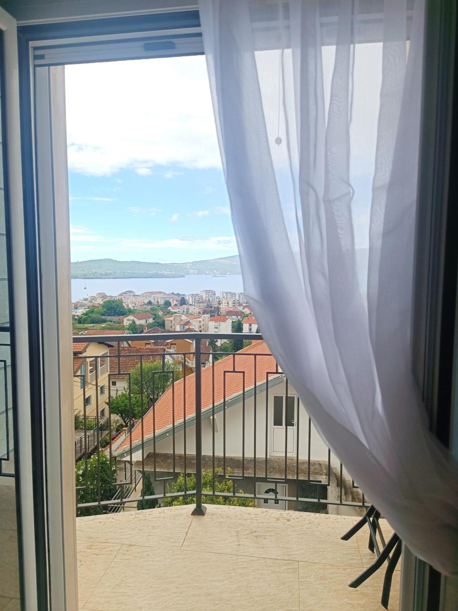 Eden apartments Tivat Exterior foto